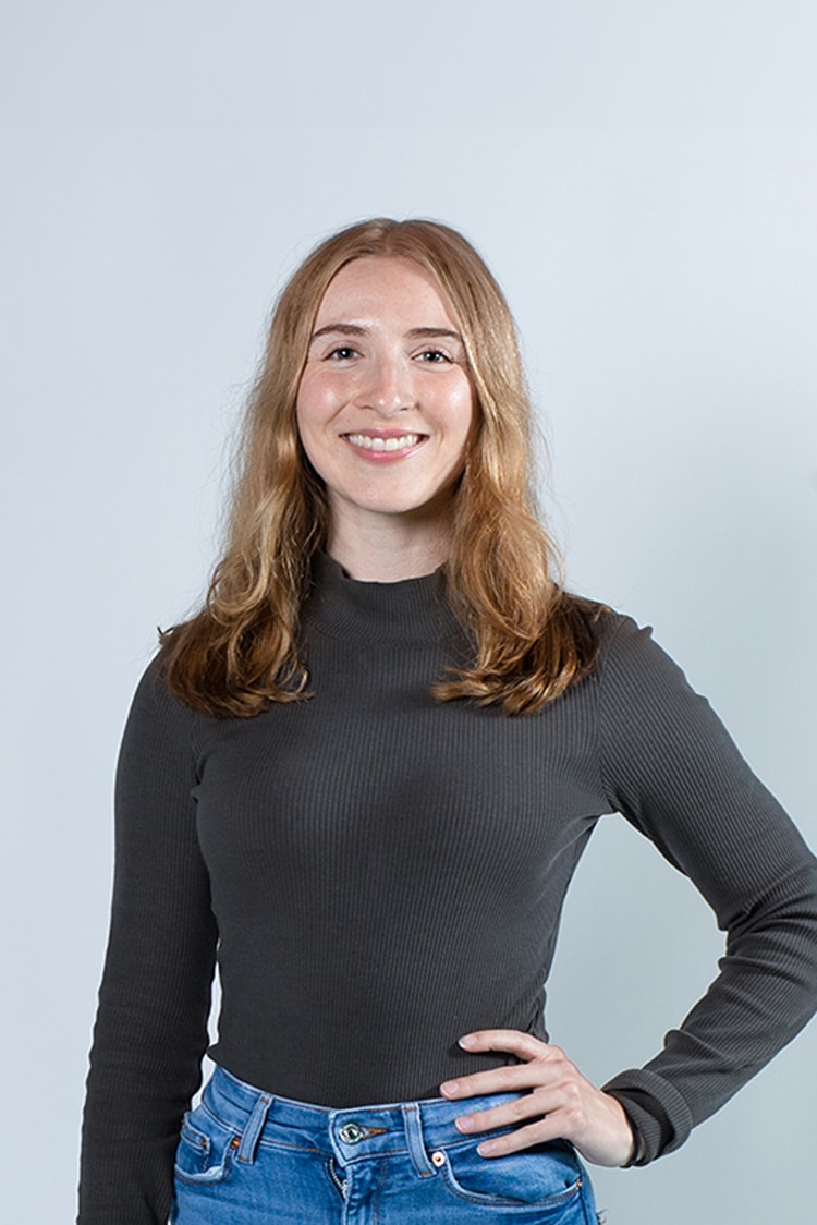 Carly Kinscherf portrait